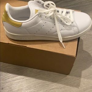 Adidas white & yellow STAN SMITH